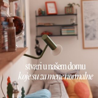 Sedam godina života u 50m2.
Ništa nam nikada nije nedostajalo.
Ni radna soba, ni vešeraj, a posebno ne odvojene sobe za djecu jer svakako su do jučer spavali s nama.
I večeras će, ako ćemo pošteno do kraja.

Pet godina nam je trebalo da zamijenimo stari namještaj koji je ostao nakon što smo kupili stan, ne računajući kuhinju i ormare, to nam nije bi bilo na pameti mijenjati.
Jer bilo nam je bitnije jednom godišnje otputovati s klincima.
Jednom mjesečno otići na pizzu.
Piti fino vino na balkonu.
Lijepo je imati jednu sobu više, ali nije neophodno za imati sretan dom.

* ovo kao odgovor na pitanje postavljeno u pitalici zadnji put -  je li ponekad zavidim ljudima na njihovim savršenim, raskošnim domovima.
Meni vam  je moj dom savršen. 
Baš, baš savršen 🤭😉

#home#colorfulhomevibe#vylsonathome#apartmentherapy