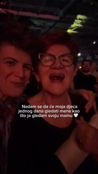 Gledati je kako pjeva iz srca uz najdražeg pjevača pjesme njene mladosti (čak i s slomljenom rukom) bio je dar meni i uspomena koju ću nositi cijeli život. 

Sve sitne radosti koje joj pokušavamo pokloniti, svaki novi grad koji zajedno otkrivamo i svaki osmijeh koji joj izmamimo, samo su mali pokušaj da joj vratimo djelić ljubav koju je cijeli život nesebično davala i daje nama.

Tibor je možda to i najljepše rekao jučer, nakon što smo je ispratili:
“Lijepa nam je ova nova kuća, ali nekako je bila ljepša s nanom!” 

Hvala ti za sve trenutke koje pretvaraš u najljepše uspomene, za sve zaliječene rane i sve očišćene banje 😉🤭
Sretan rođendan, majkiću, naša najljepša pjesmo! 🤍

#motherdaughterduo#birthdaygirl#momentstoremember#happiness#motherdaughtertime
